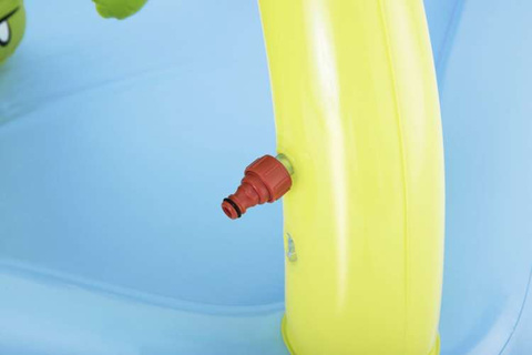 πισινα παιδικη χαρα